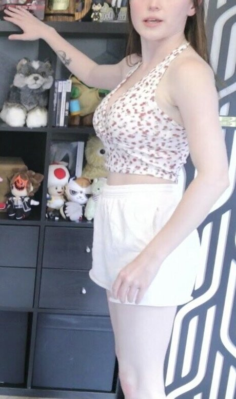 shemale fickt kerl onlyfans erotische erwachsene bild