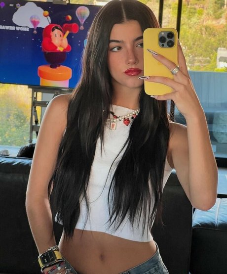 Charli D Amelio hd galerie