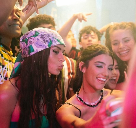 Charli D Amelio kostenlose exklusive bilder