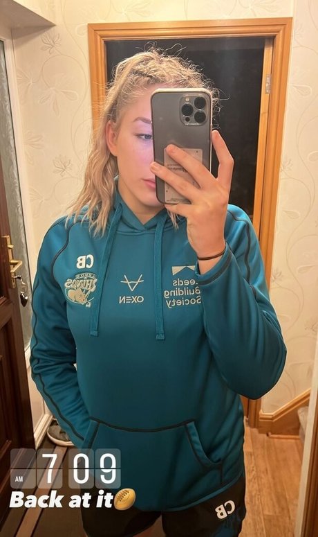 Caitlin Beevers schauspielerin akt galerie