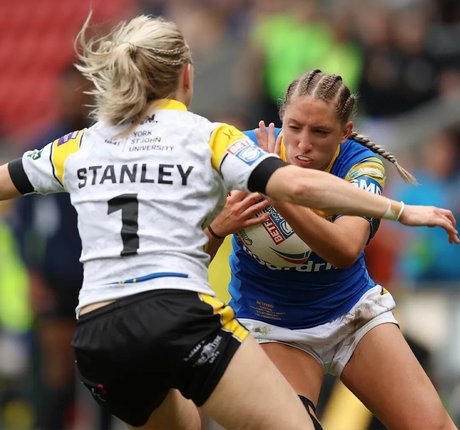 Caitlin Beevers top hübsche archiv