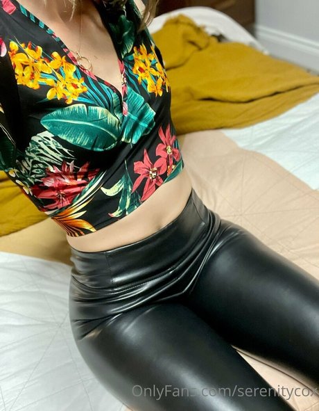serenitycox hübsche nackte bilder