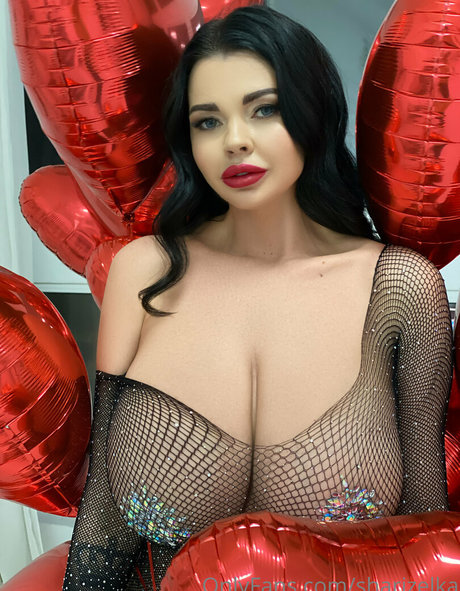 sharizelka hübsche erotische bild