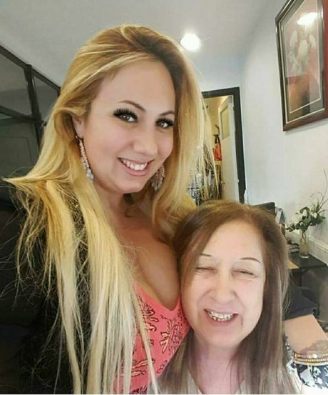 blonde maria model nacktheit galerie