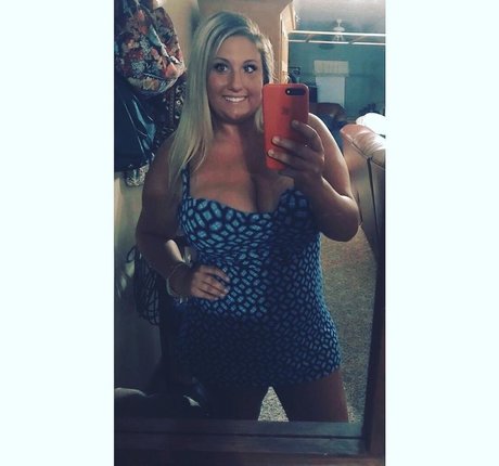 Lauren Lincoln erwachsene sex foto