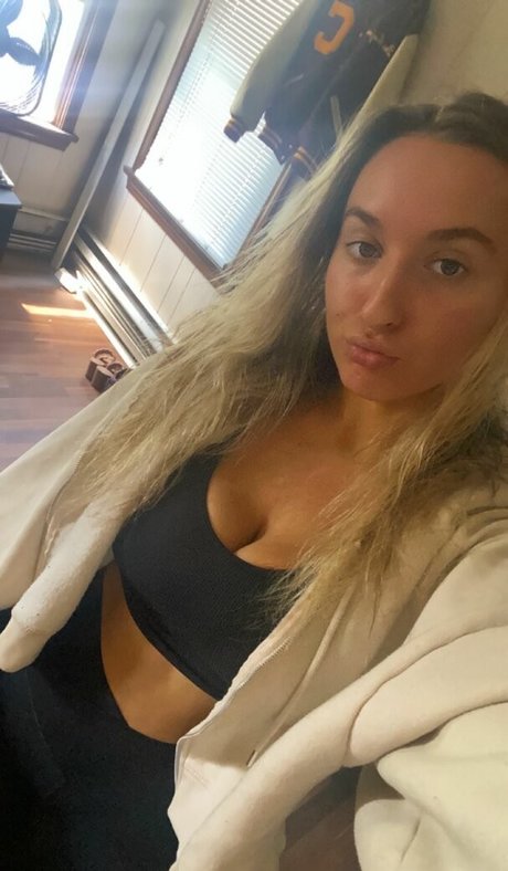 Angelina Cross schauspielerin nackt archiv