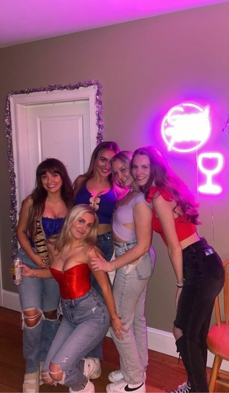 Angelina Cross hübsche freie galerie