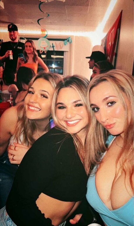 Angelina Cross nacktheit xxx galerien