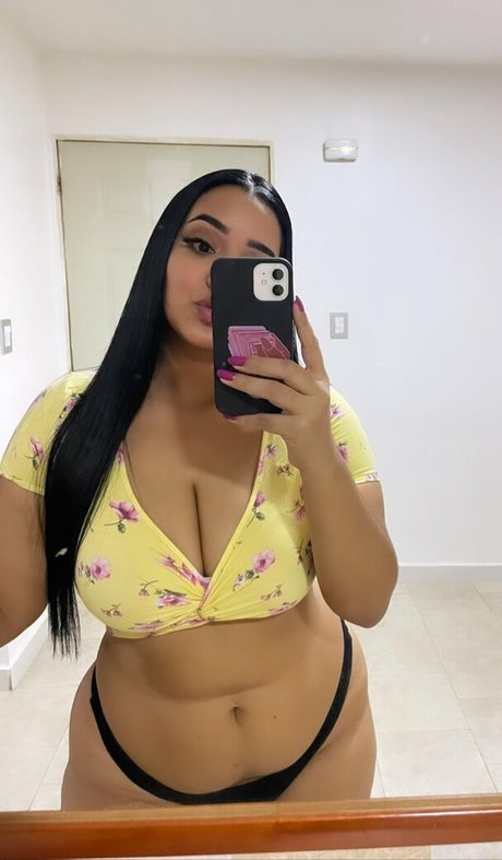 Adriana Jinett exklusive hübsche archiv