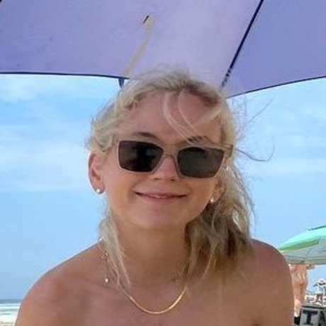 Emily Kinney pornografische galerie