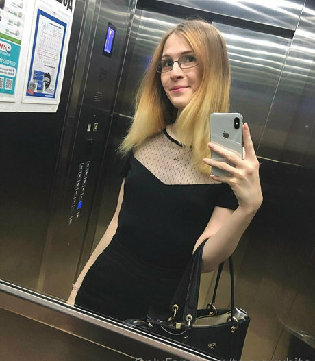 ts avy white exklusive porno galerien