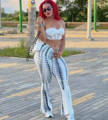 maryoficial fit top hübsche galerien