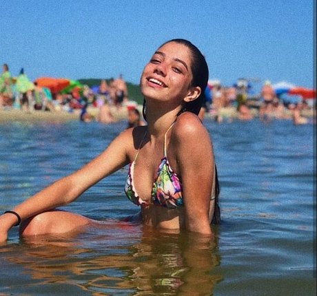 Ana Karolina Pfleger schöne akt galerien