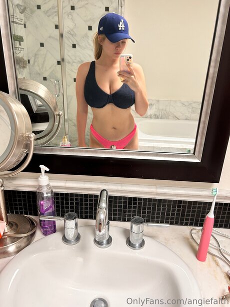 angiefaith model perfekte galerien