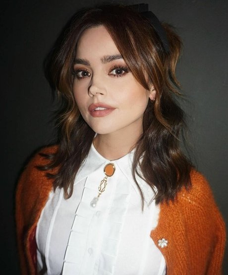 Jenna Coleman perfekte pornographische bild