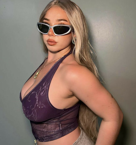 Luvmesumfuego schauspielerin bild