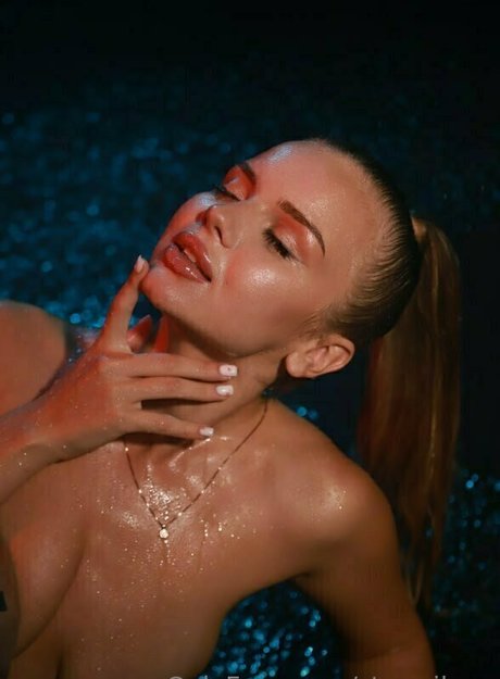 stormibee porno nackten fotos