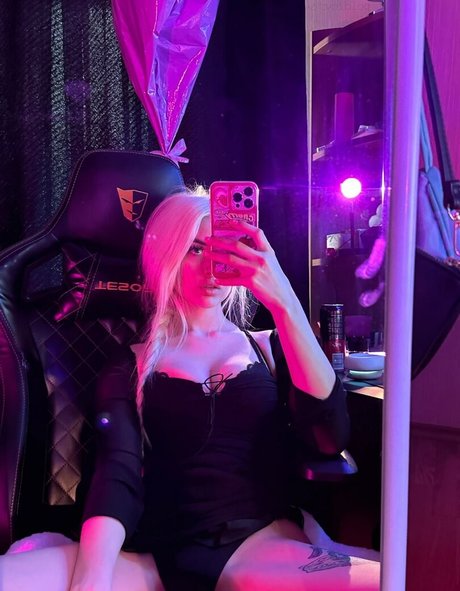 Morana Battory porno nackten galerien