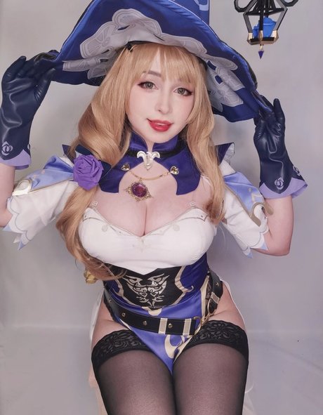 Yoshinobi erwachsene nackte foto