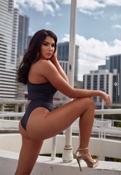 Cassie Lee erotische heiße fotos