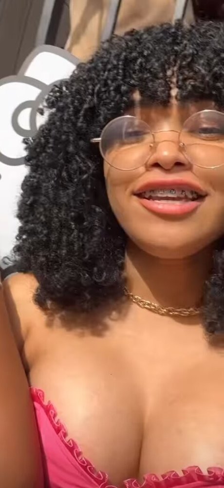 Marycuriell model nackte bilder