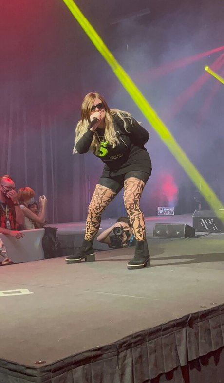 Demondice Karen kunst nackten bild