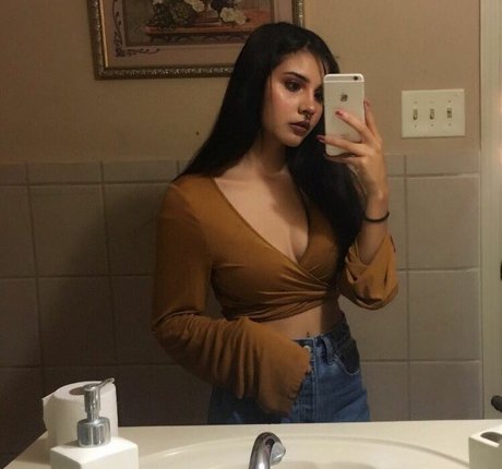 Noodlenom nacktheit schöne archiv