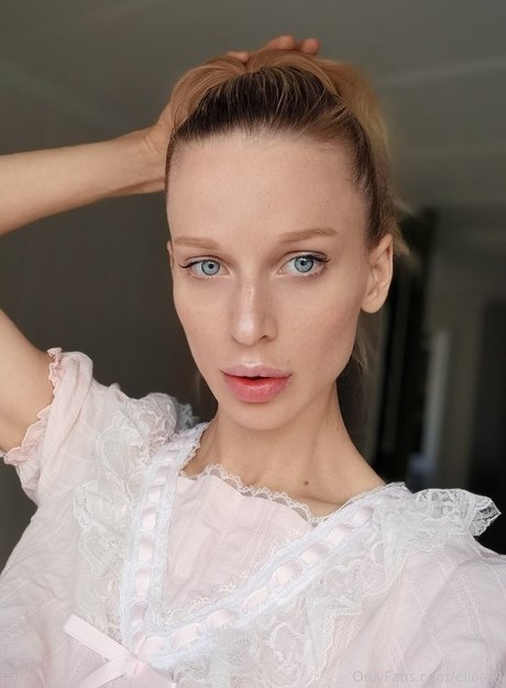 Ellaa91 nacktheit pornostar bild