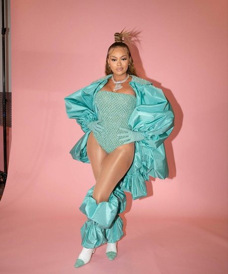 latto777 perfekte sexy bilder