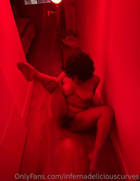 deliciussscurly exklusive nackte archiv