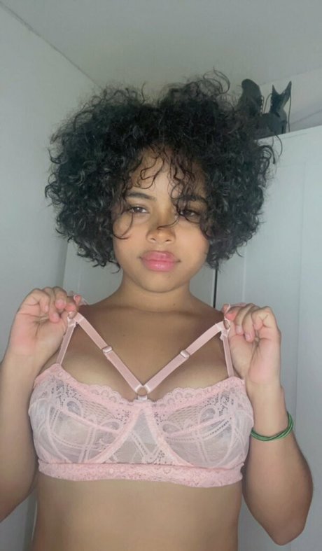 deliciussscurly nacktheit sexy bilder