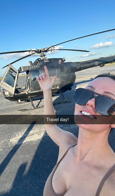 Brittney Atwood kunst erotische bild