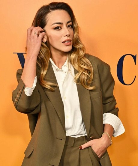 Chloe Bennet erwachsene exklusive bilder