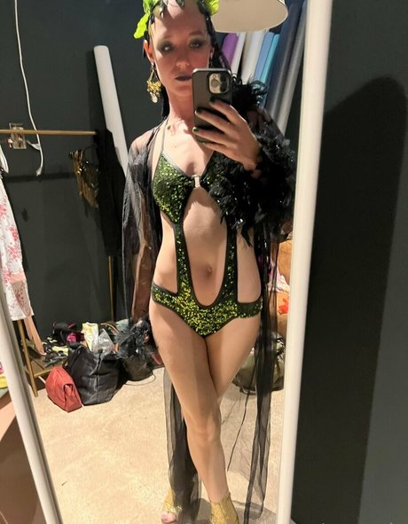 goddess tiereny perfekte nackte galerien