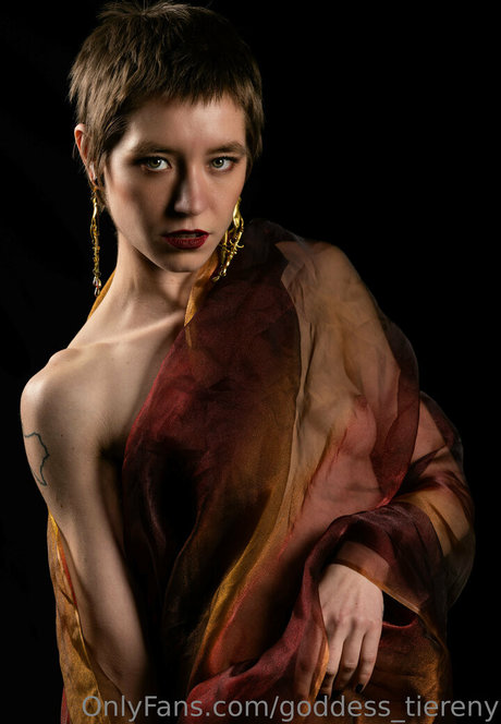 goddess tiereny erotische schöne bilder