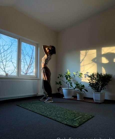 lateinamerikanische onlyfans nackt kunst foto