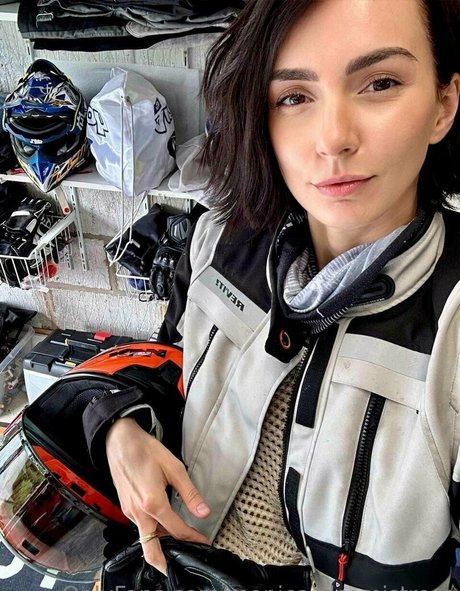 monica de mistress top nackte bilder