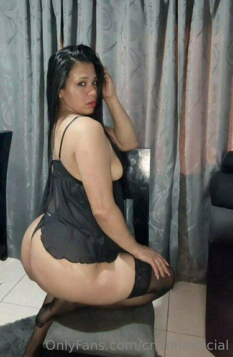 cristinaoficial model top fotos