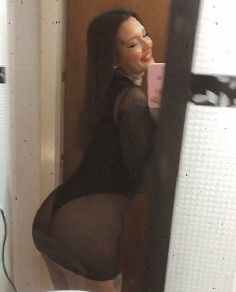 Candela Milagros nette pornostar bilder