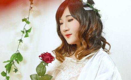 Ai Melody27 erwachsene freie foto