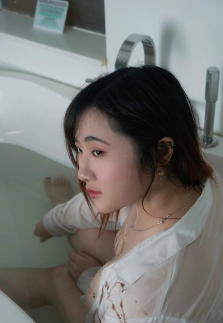 Ai Melody27 erwachsene akt archiv