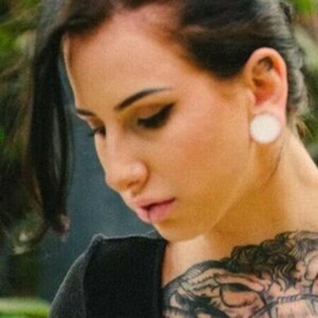 Alita Doses hübsche akt fotos