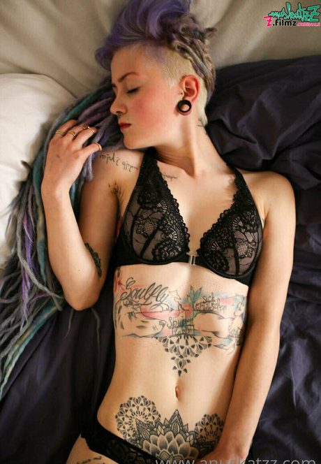 Anuskatzz erotische erwachsene fotos