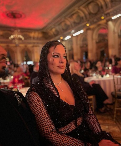 mann-onlyfans freie akt bild