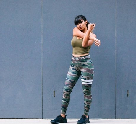 Mays Benatti nacktheit schöne foto