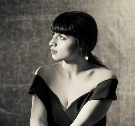 Mays Benatti kostenlose pornostar foto