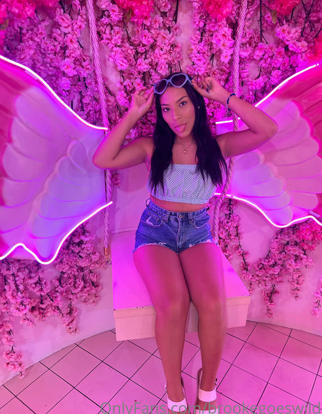 brookegoeswild xxx erwachsene fotos