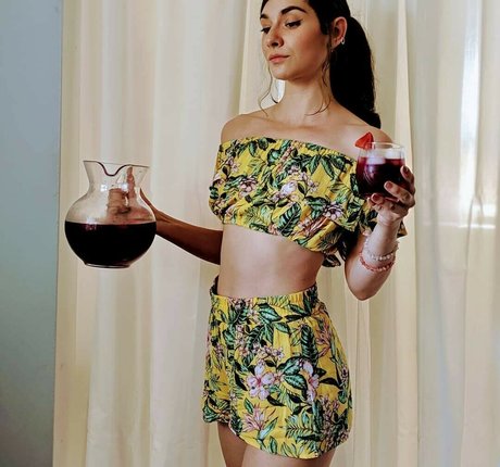 swingerfrau onlyfans kunst galerien