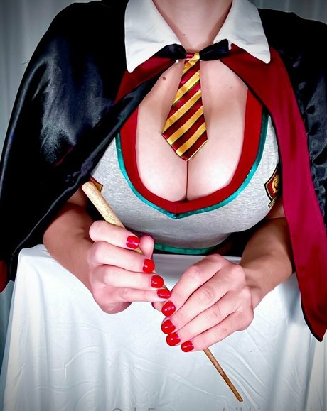 nikkicrystal1 top exklusive bild