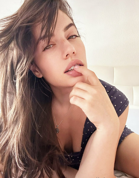 Alicia Williams heiße bild